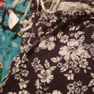 2 pair women's capris pajama bottoms
